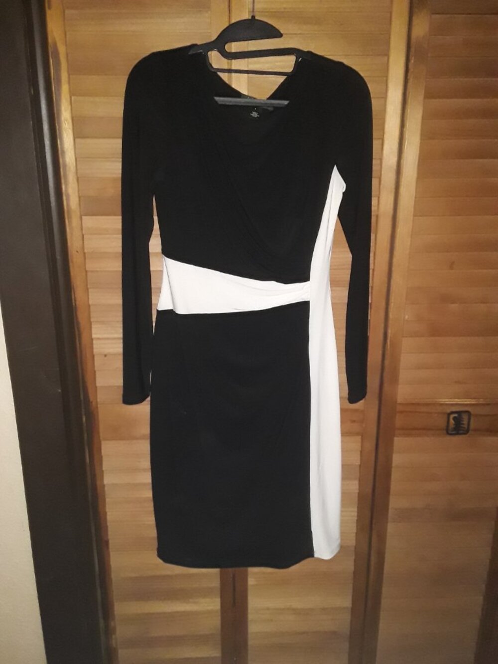 Ralph Lauren Size 4 Black & White Ruched Waist Long Sleeve Knit Scuba Dress